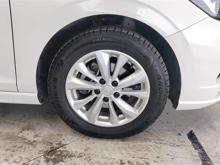 Фото 6 - Changan Eado Plus