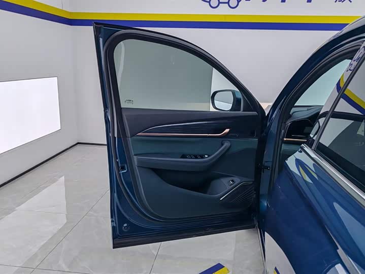 Фото 7 - Geely Monjaro