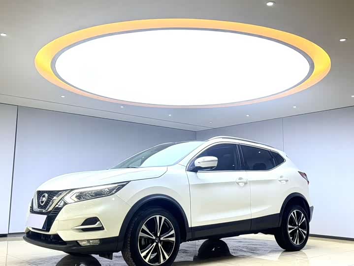 Фото 1 - Nissan Qashqai