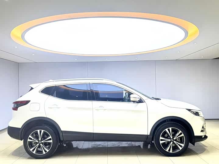 Фото 8 - Nissan Qashqai