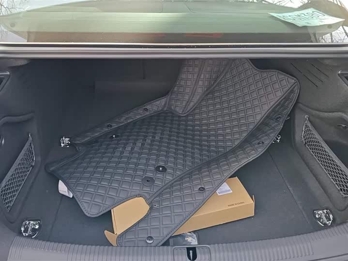 Фото 4 - Audi A4L