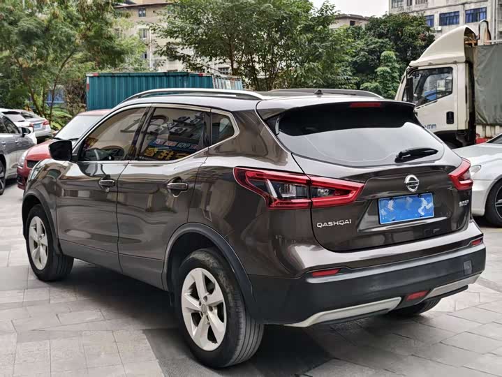 Фото 9 - Nissan Qashqai