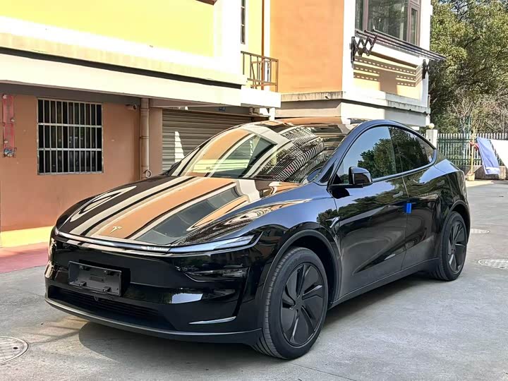 Фото 1 - Tesla Model Y