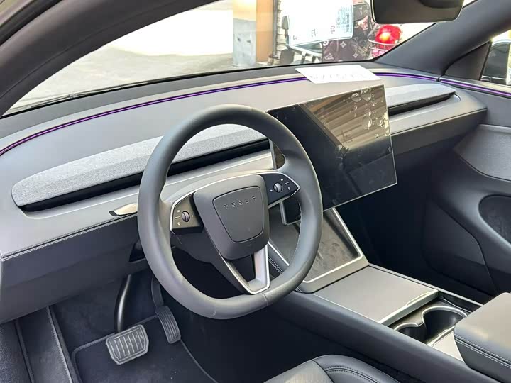 Фото 3 - Tesla Model Y