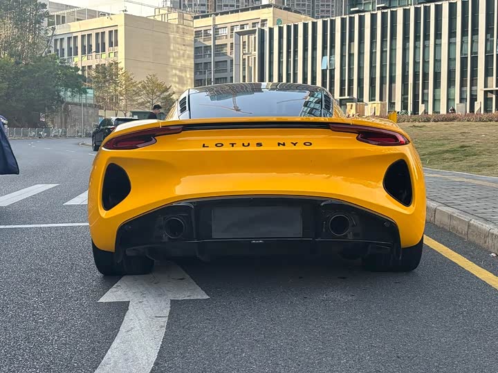 Фото 5 - Lotus Emira