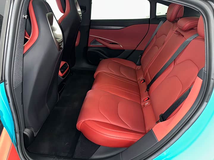 Фото 8 - Xiaomi SU7