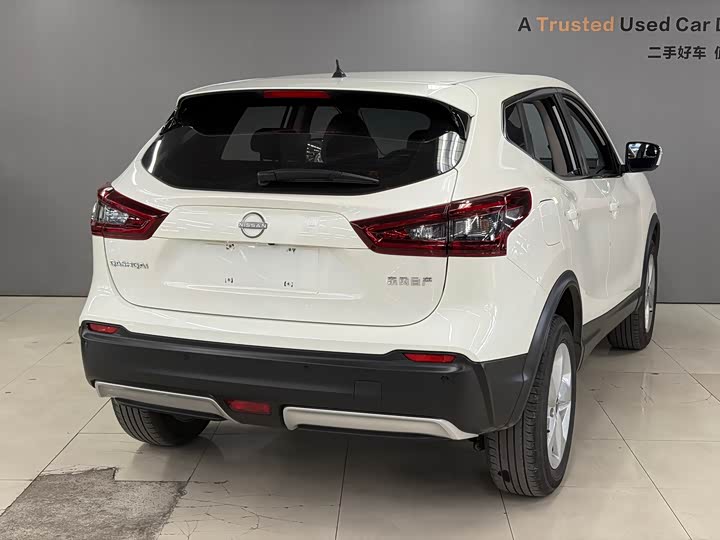 Фото 4 - Nissan Qashqai