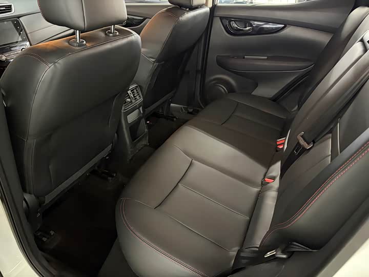 Фото 8 - Nissan Qashqai