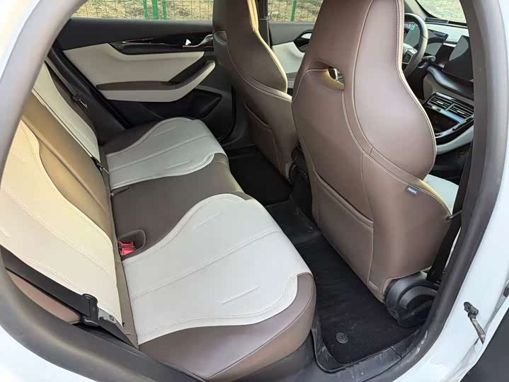 Фото 9 - BYD Qin Plus