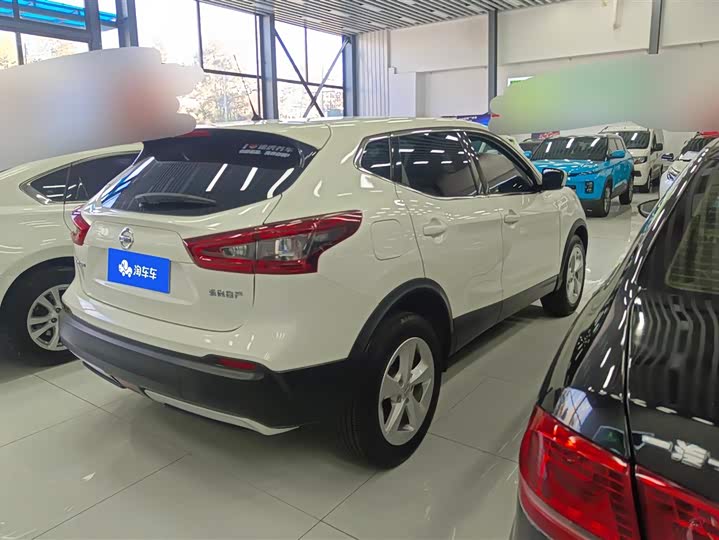 Фото 3 - Nissan Qashqai