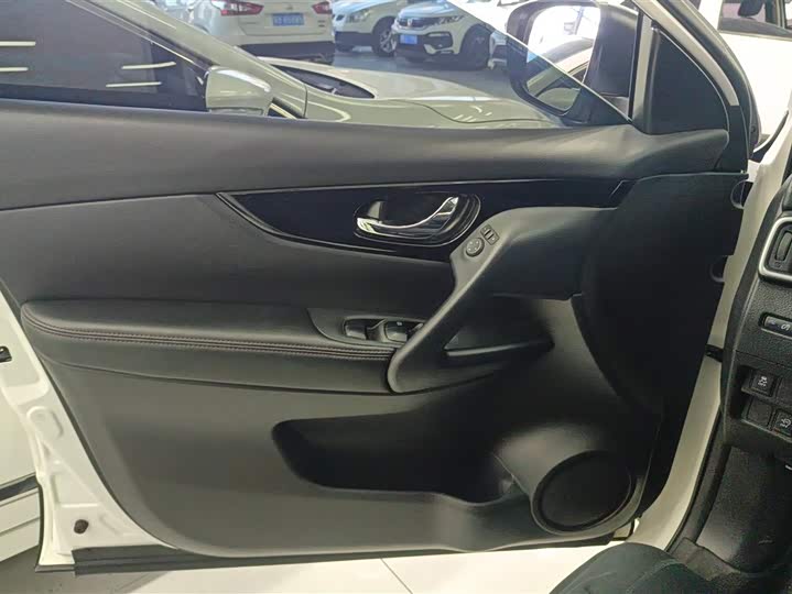 Фото 7 - Nissan Qashqai