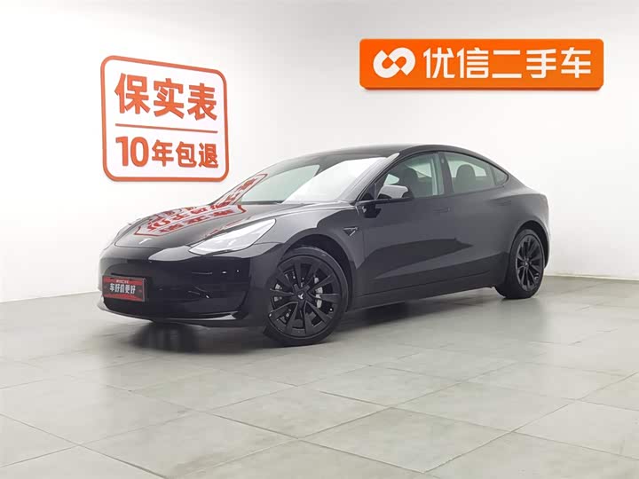 Фото 1 - Tesla Model 3