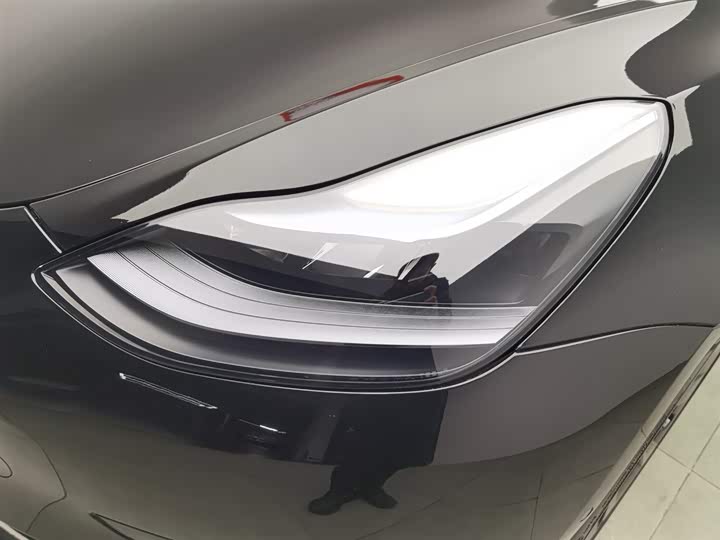 Фото 7 - Tesla Model 3