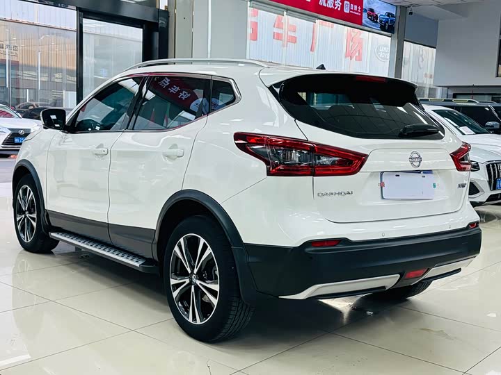 Фото 8 - Nissan Qashqai