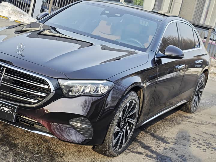 Photo 4 - Mercedes-Benz E-Class