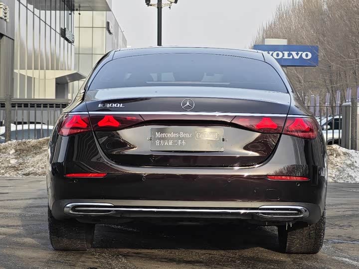 Photo 7 - Mercedes-Benz E-Class