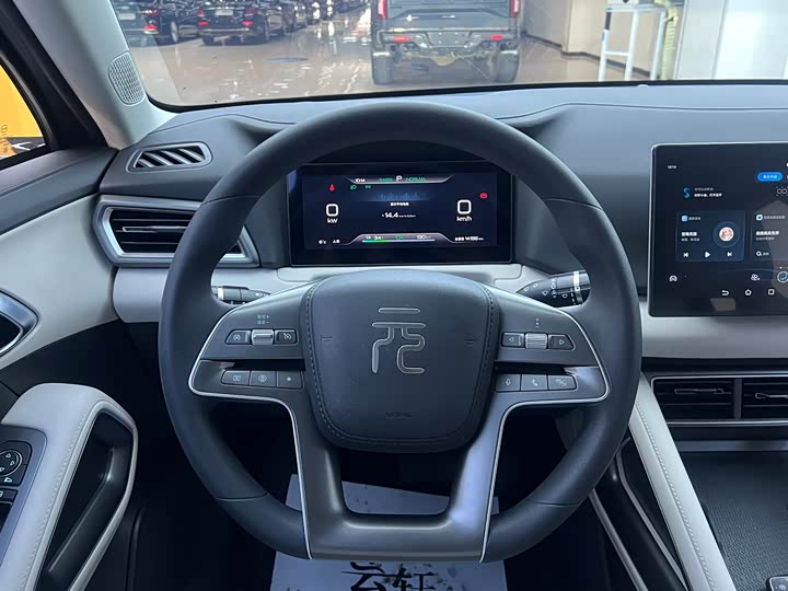 Фото 5 - BYD Yuan Up