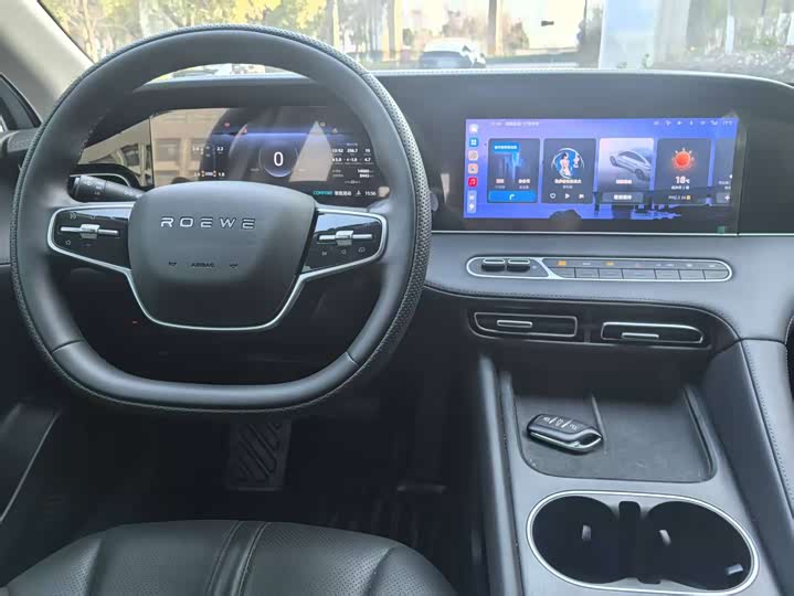 Фото 8 - Roewe D7