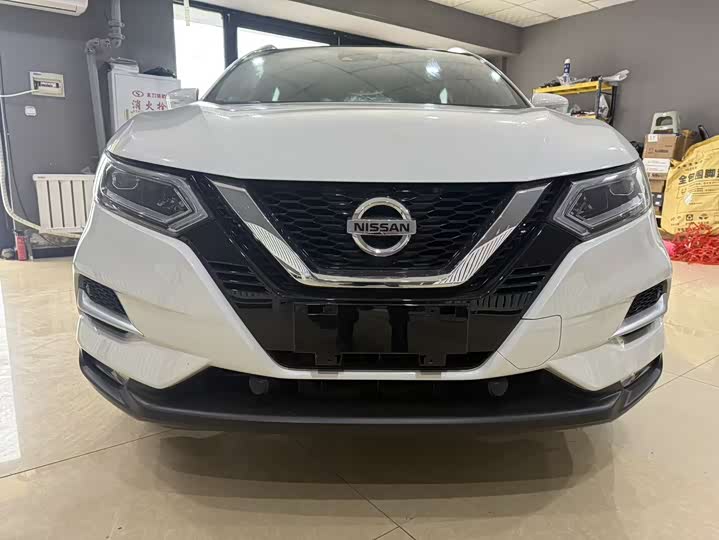 Фото 2 - Nissan Qashqai