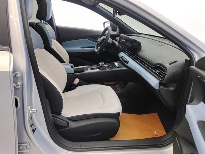 Фото 8 - GAC Trumpchi Empow R