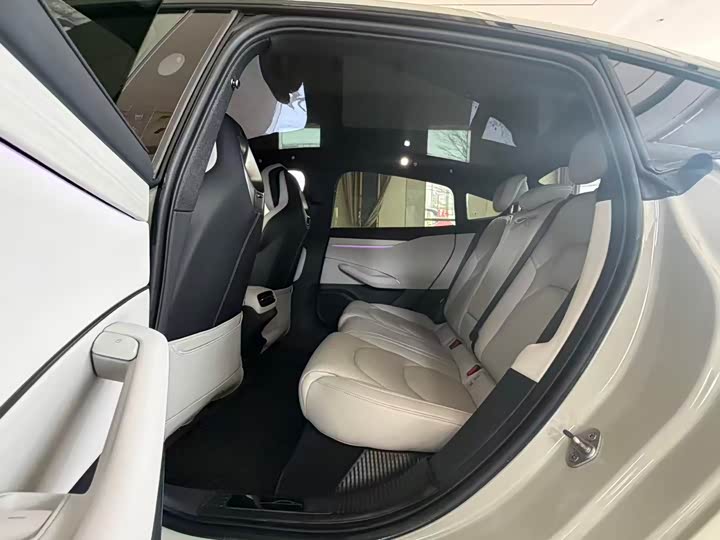 Фото 9 - Xiaomi SU7