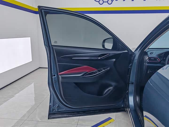 Фото 7 - Changan Oshan X5