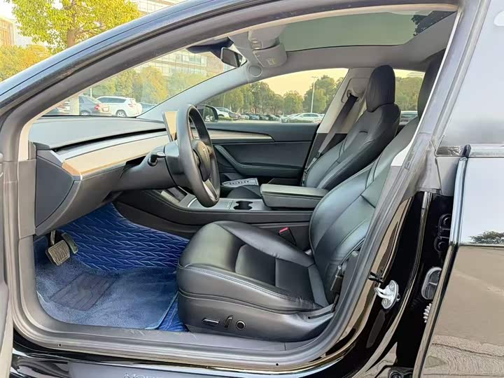 Фото 7 - Tesla Model 3