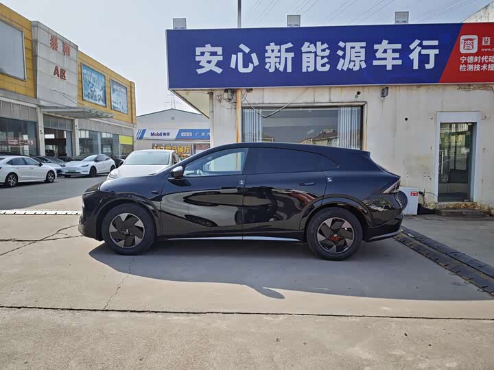 Фото 3 - XPeng G7