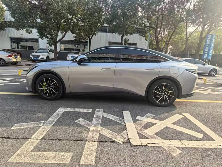 Photo 6 - BAIC Arcfox Alpha S5