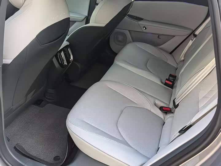 Photo 8 - BAIC Arcfox Alpha S5