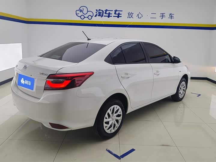 Фото 3 - Toyota Vios
