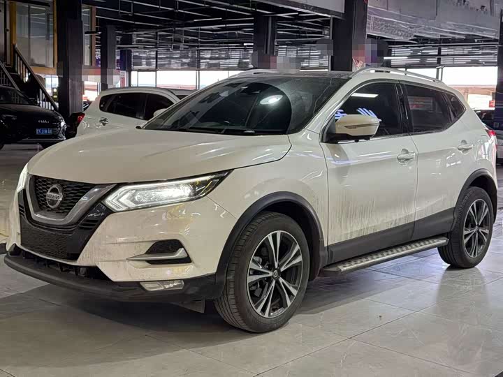 Фото 1 - Nissan Qashqai