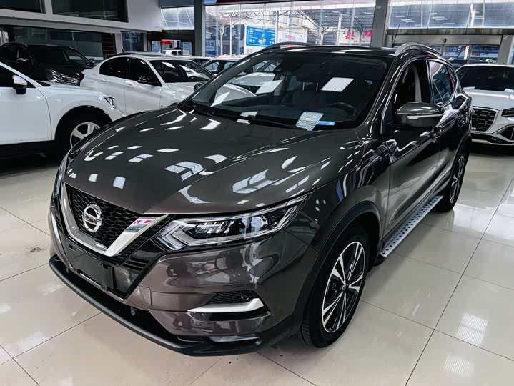Фото 1 - Nissan Qashqai