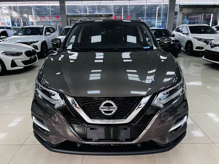 Фото 2 - Nissan Qashqai