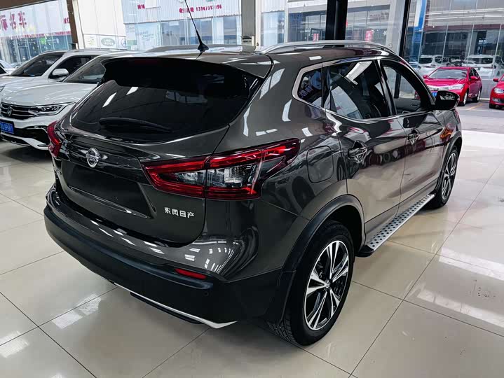 Фото 7 - Nissan Qashqai