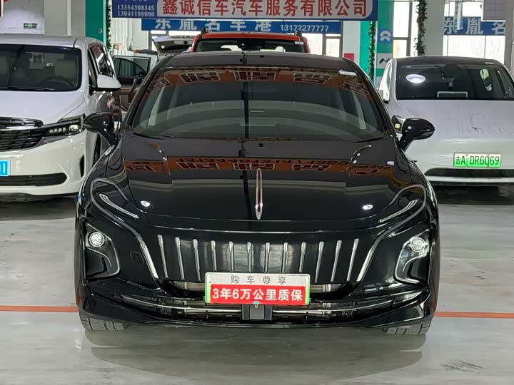 Фото 2 - Hongqi E-QM5