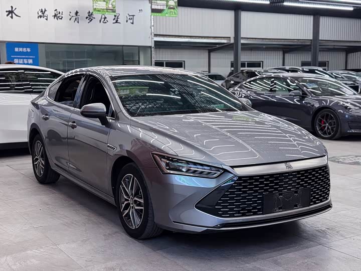 Фото 3 - BYD Qin Plus