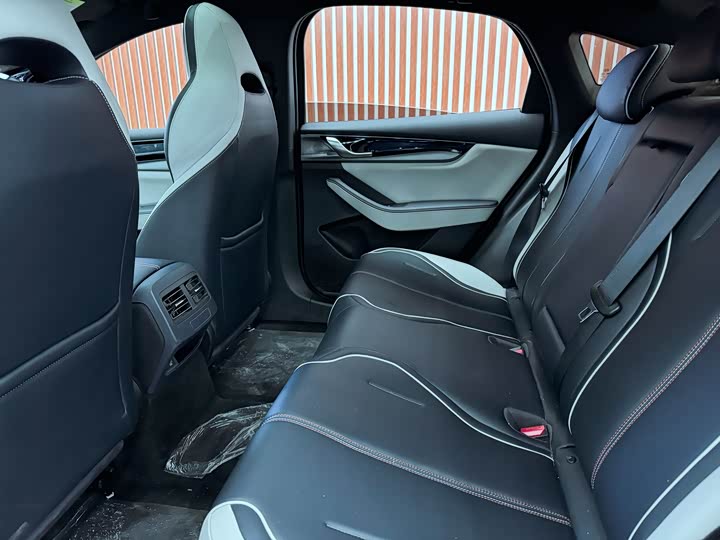 Фото 8 - BYD Qin Plus