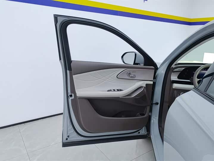 Фото 7 - Exeed RX C-DM Hybrid