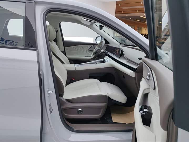 Фото 8 - Exeed RX C-DM Hybrid