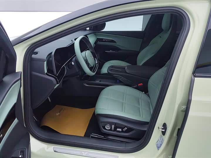 Photo 9 - Hongqi EH7