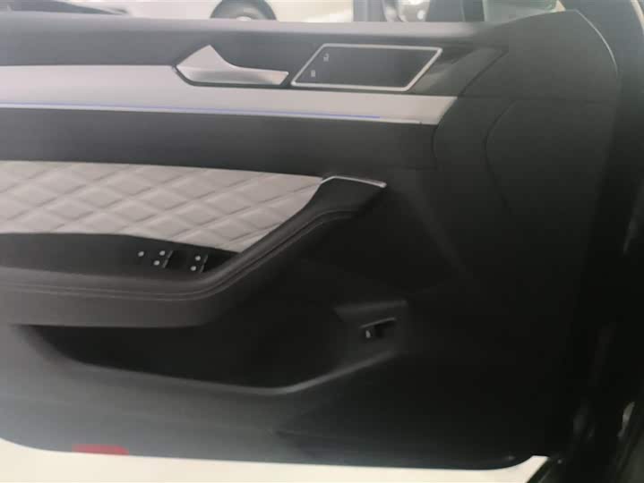 Фото 7 - Volkswagen Magotan