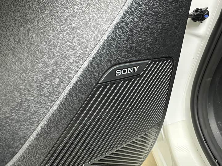 Фото 9 - Changan Oshan Z6 Hybrid