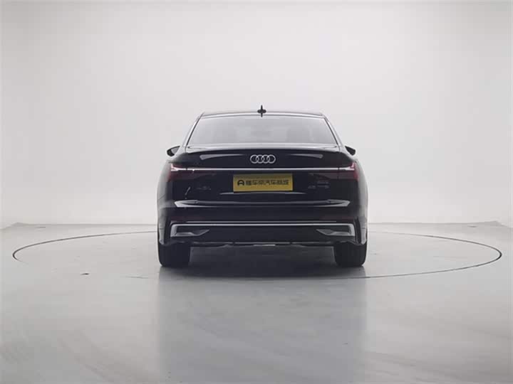 Фото 7 - Audi A6L