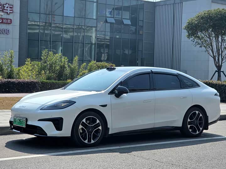 Фото 1 - GAC Aion RT