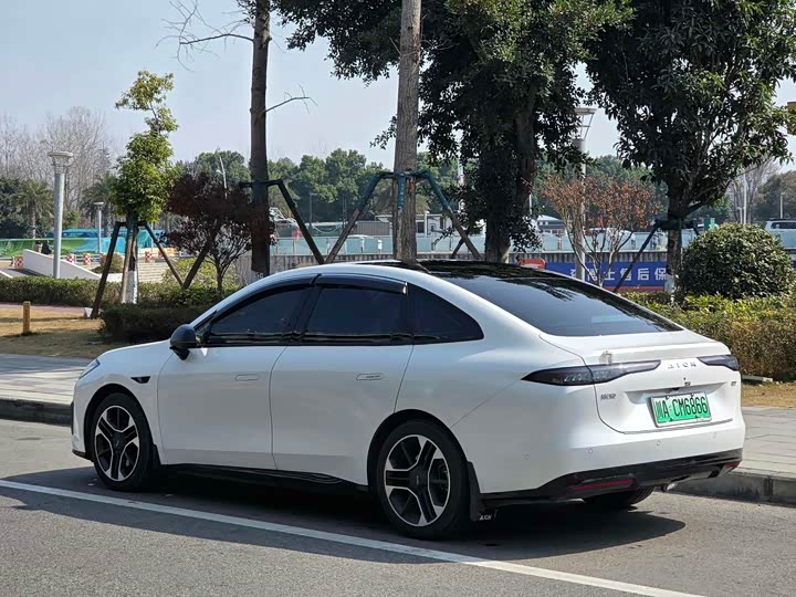 Фото 7 - GAC Aion RT