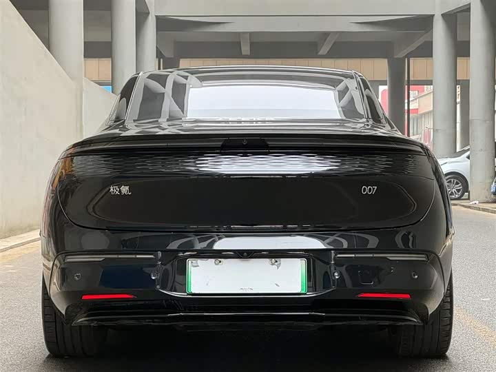 Фото 4 - Zeekr 007