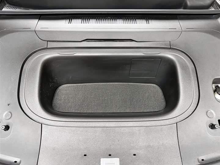 Фото 7 - Zeekr 007