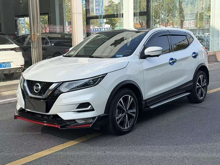 Фото 1 - Nissan Qashqai