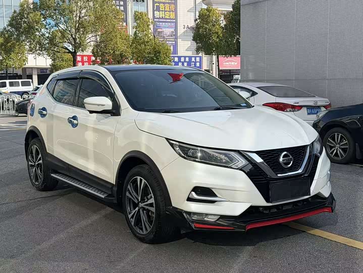 Фото 4 - Nissan Qashqai